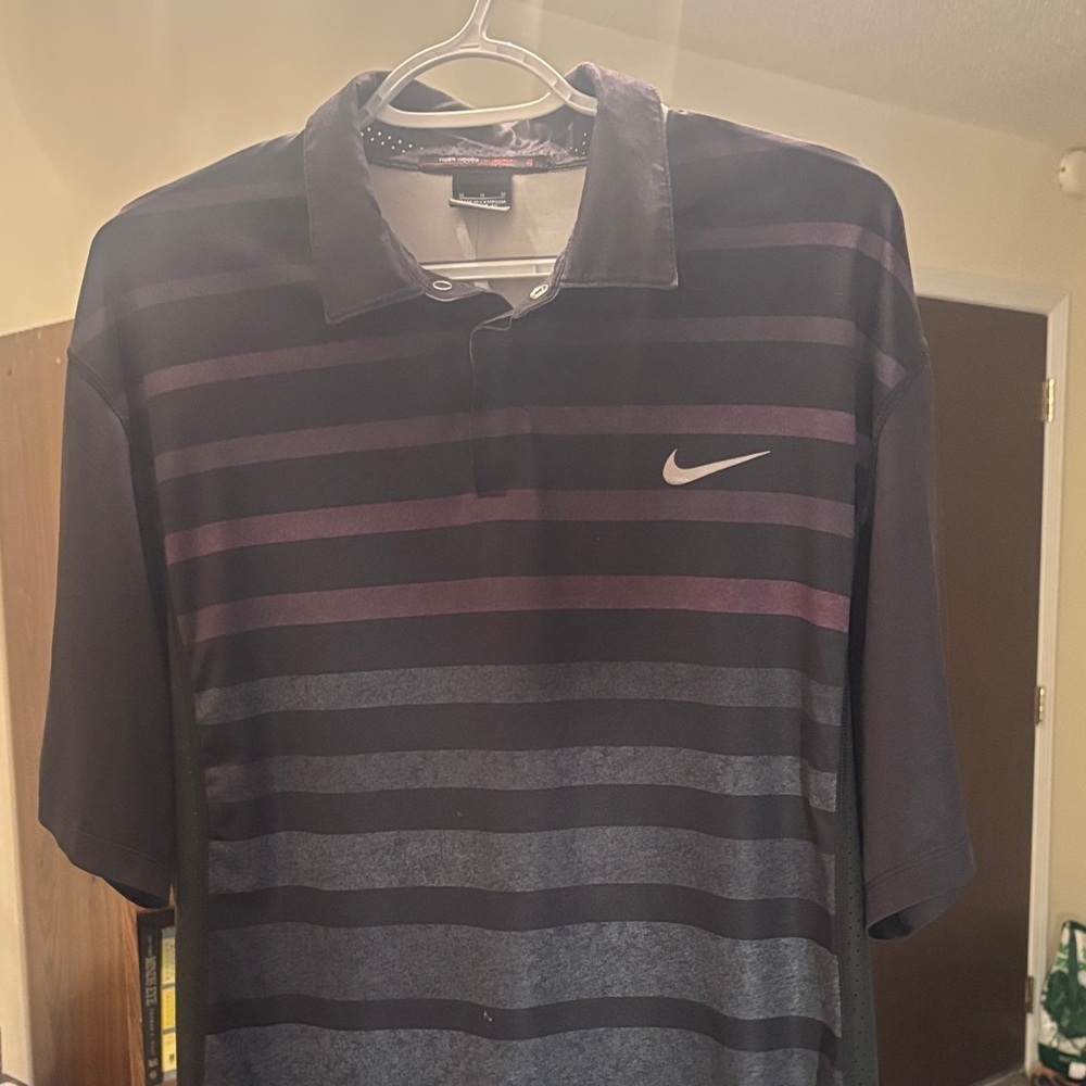 Nike Men's Tiger Woods Black and Purple Striped Polo medium